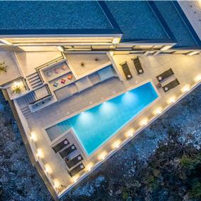 4 bedroom villa with heated pool and sea view in Vinišće, sleeps 8